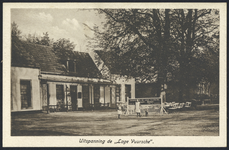 17432 Gezicht op het hotel De Lage Vuursche (Dorpsstraat 2) te Lage Vuursche (gemeente Baarn).
